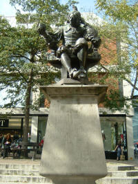 Statue of Thomas Browne at Norwich Haymarket