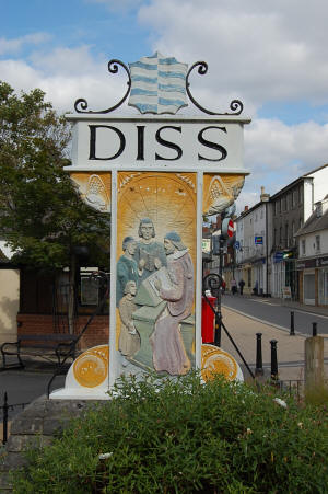 Diss Town Sign